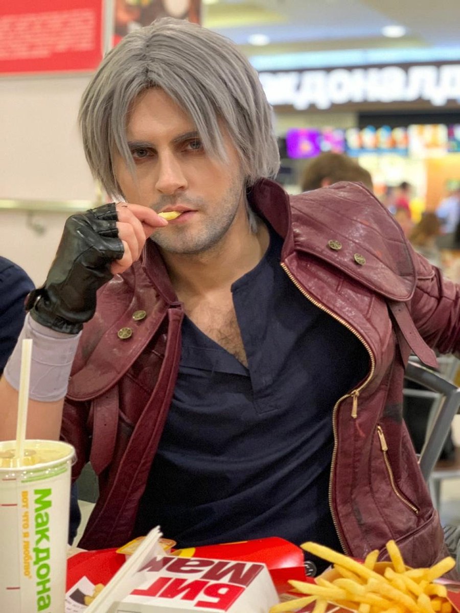 GraysonFin on Instagram: Remember my SSS Dante cosplay? 😏❤️ #dante  #devilmaycry #dmc #dmc5 #dantecosplay