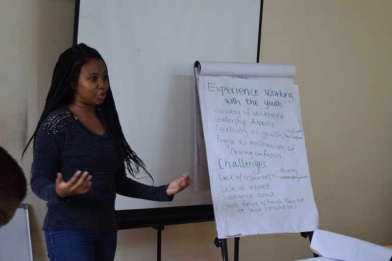 JesuitsAfrica's tweet photo. #Breaking into groups to explore participant's experience of working with youth, expectations and challenges of the Universal Apostolic Preferences (UAP) #TrainingofTrainers #DiscernmentProcess #UniversalApostolicPreferences https://t.co/SfRivkJByt