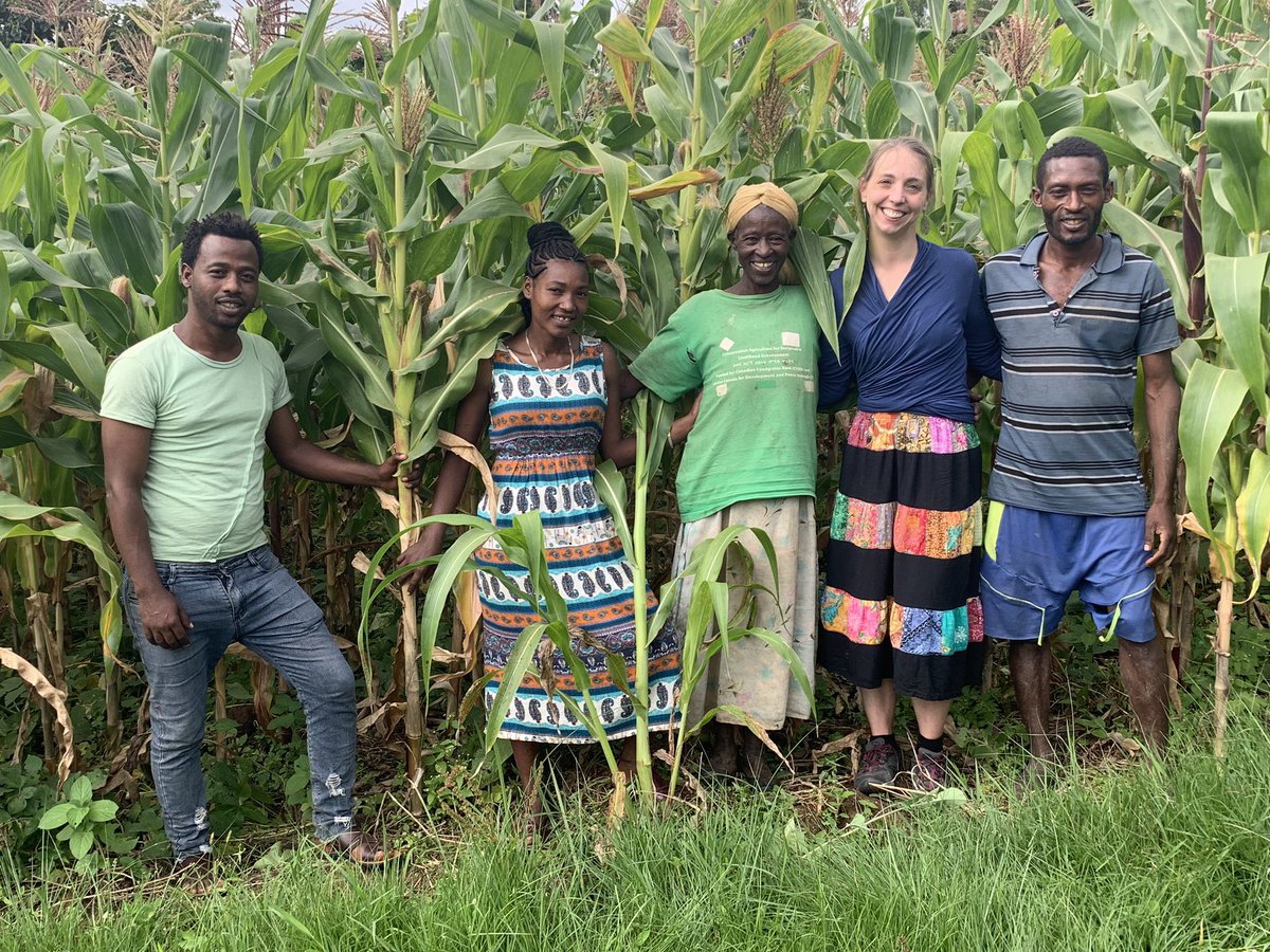 rgramlich's tweet image. Je viens d’atterrir au Canada après une expérience d’apprentissage incroyable en Éthiopie! Je suis fière de l’appui offert par @DevCanada @canadaethiopie et @DevPaix au projets de dév agricole et communautaire. Merci @ChevrierAntoine pour la rencontre et la belle discussion.