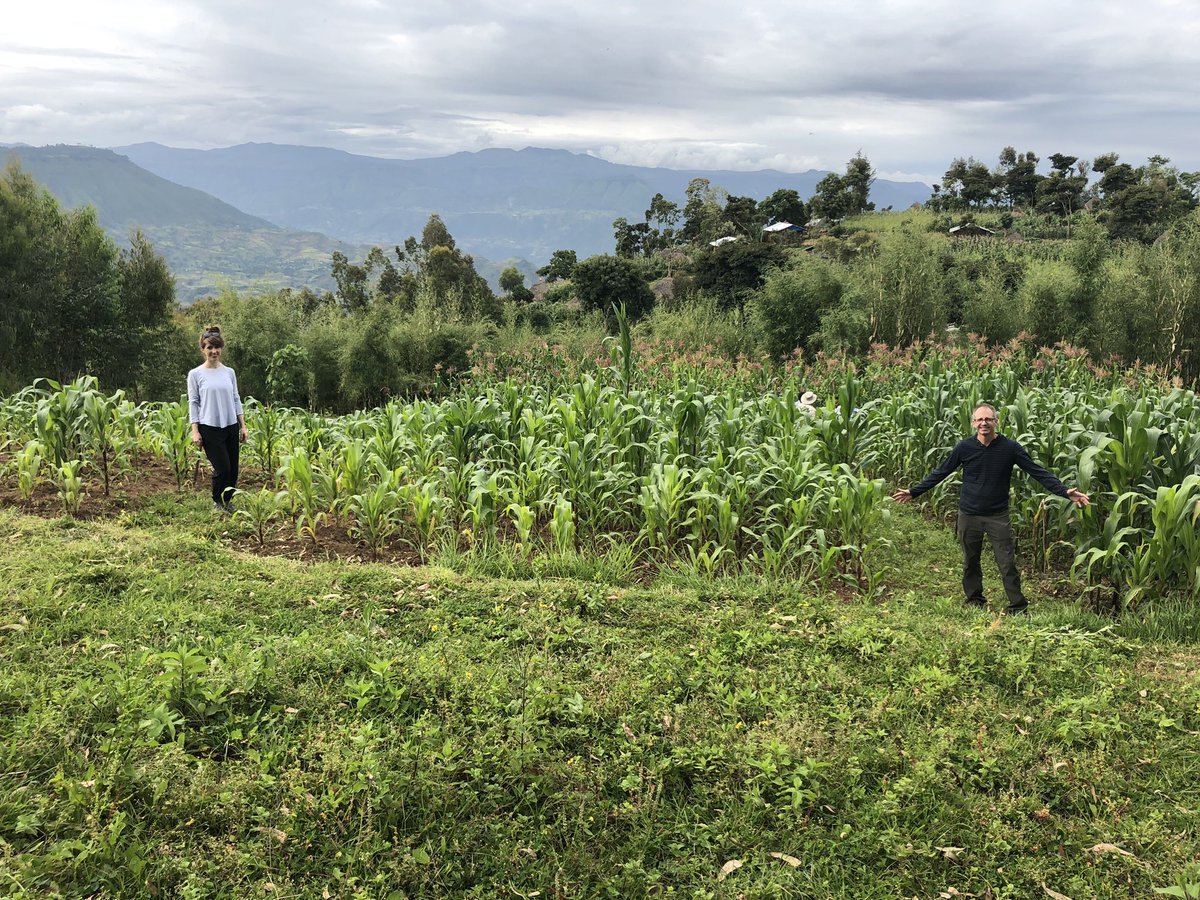 rgramlich's tweet image. Je viens d’atterrir au Canada après une expérience d’apprentissage incroyable en Éthiopie! Je suis fière de l’appui offert par @DevCanada @canadaethiopie et @DevPaix au projets de dév agricole et communautaire. Merci @ChevrierAntoine pour la rencontre et la belle discussion.