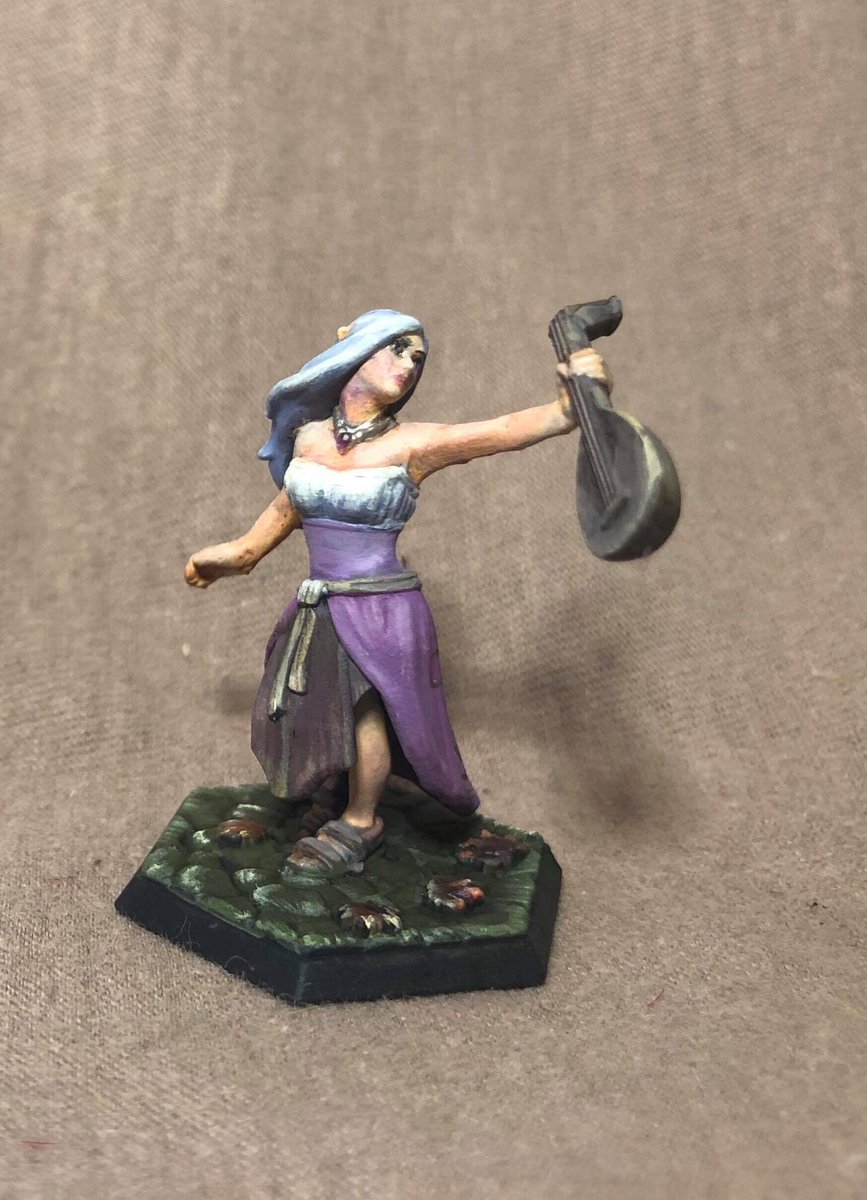 FamilyGeekStuff's tweet photo. A Half-Elf Bard from HeroForge using new Scale75. 
Done for a very nice friend in Virginia that is starting to play D&amp;D! A fun mini for a great person!

#halfelf #bard #dungeonsanddragons #dnd #fantasy #rpg #miniatures #paintingminiatures #heroforge #scale75 #familygeekstuff https://t.co/WgjV8kAFgR