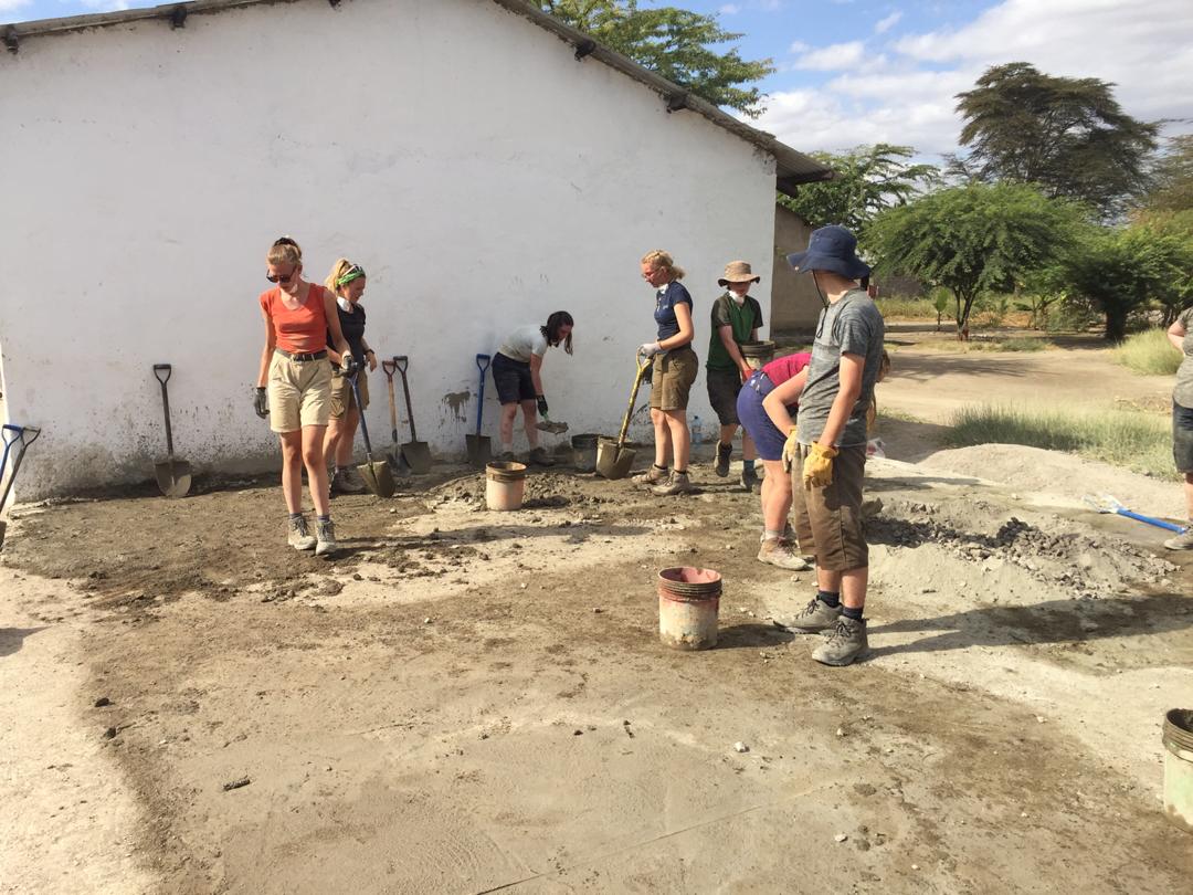 camptanzania's tweet photo. Final week on project working solidly what a great team! #Teampea #DoSomethingAmazing #CampsEffect @CampsInt https://t.co/chtzlIkTcq