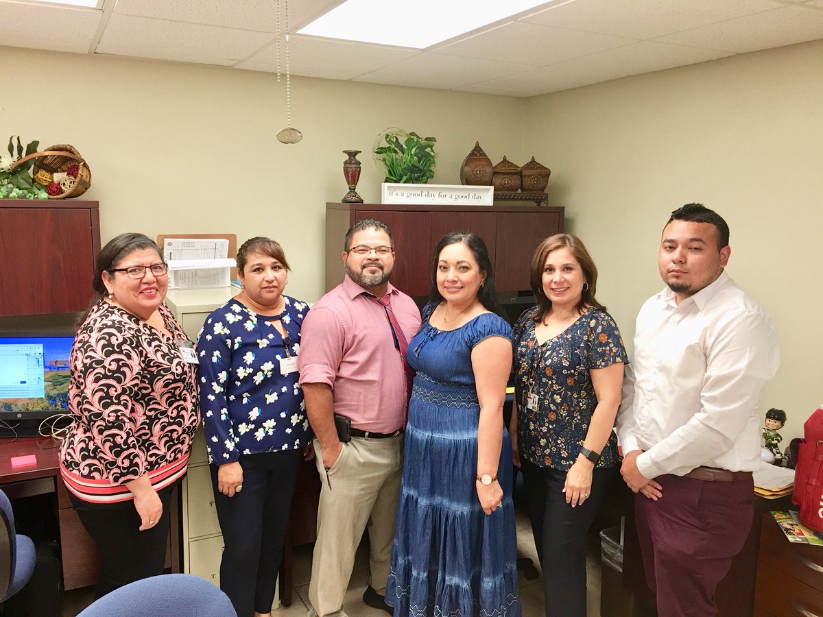 MarthaHinojos14's tweet photo. United ISD Technical Assistance on PFS/LNA/MEP Evaluation! Intensive Training to support Awesome new Personnel. Thank you Mrs. Sara Hernandez for your hospitality!
@ESC1MigrantEd
#MEPTeamwork
#MEPWorkingTogether
#MEPBlessed https://t.co/p136zdbBEe
