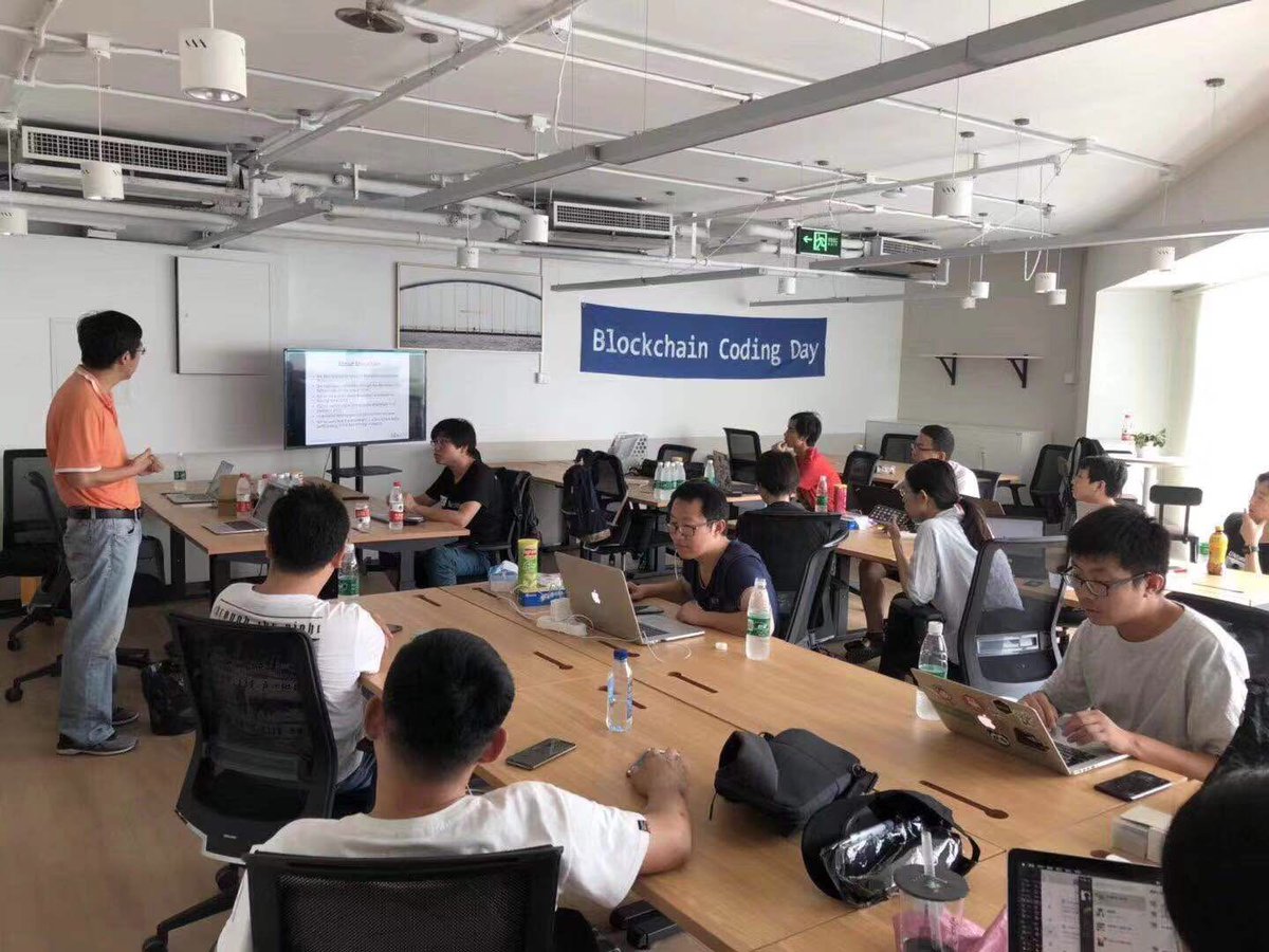 StacksCommunity's tweet image. Roundup of Blockstack community meetups around the world: #CantBeEvil workshops in Beijing & Bangalore and summer drinks at @starfishsf 
#BlockstackGlobal