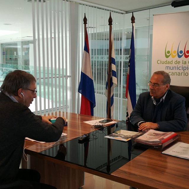 ciudadana923fm's tweet photo. Este sábado en #sacapunta: Entrevistamos al alcalde de Ciudad de la Costa, Mario López Assandri para conversar sobre las obras y los planes, y los festejos de los 25 años de la Ciudad de la Costa. Desde las 9 sintonízanos en la 92.3 o búscanos en https://t.co/3Jp3ONwQ6J. Antoni… https://t.co/SeAf28MOhJ
