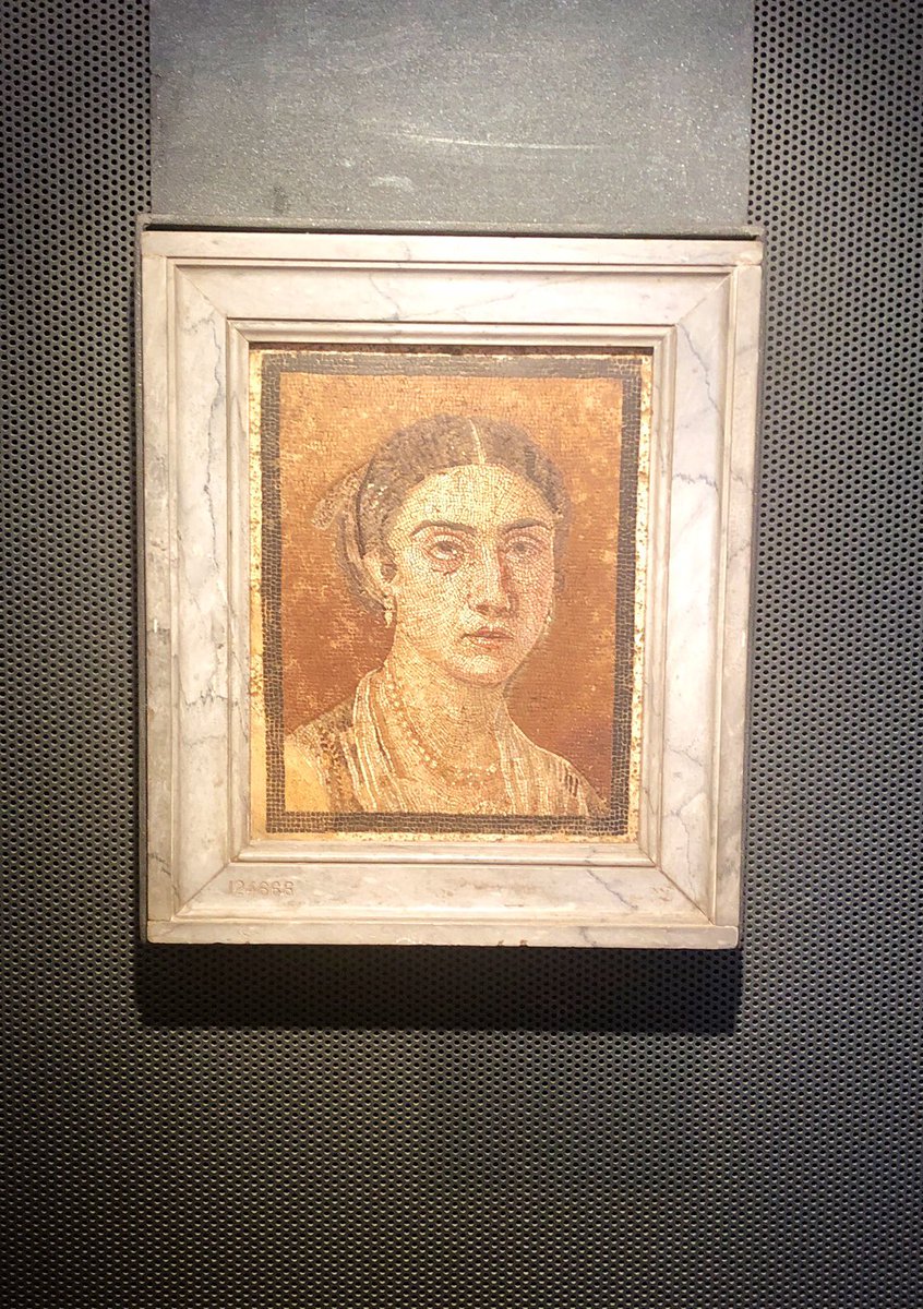 Women of the Museo Archaeologico Nazionale in Naples. #ClassicsTwitter #ancientrome #women #style #Statue #marble