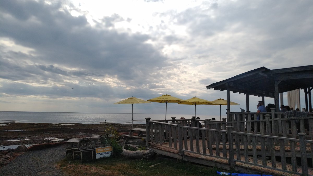 IronLady72's tweet photo. Supper at the #PointPrimChowderHouse. Perfect ending for a lovely beach day. #lazyasarope @tourismpei https://t.co/JlIILCfPcY