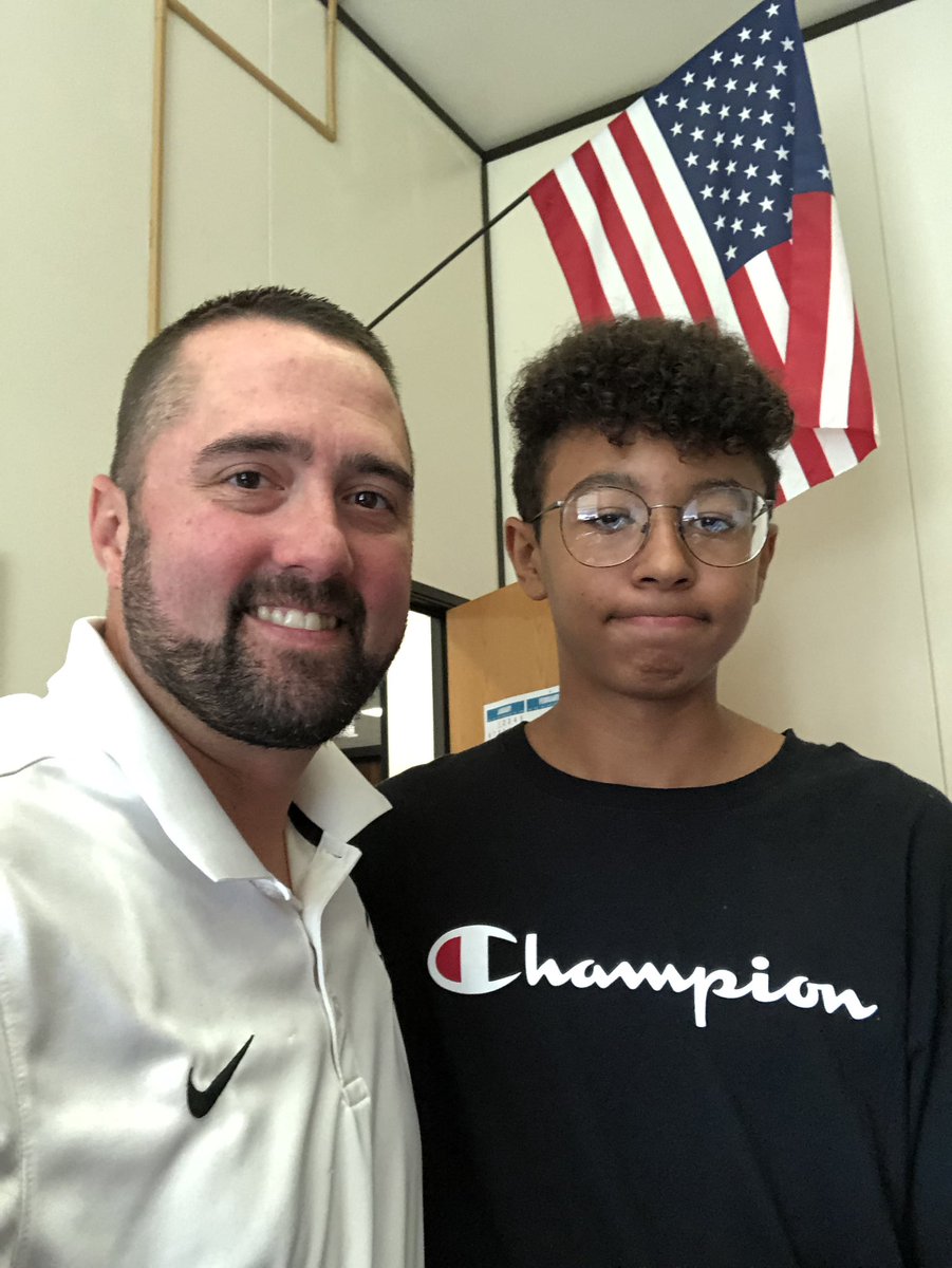 JoshAmyx's tweet image. Positive Vibe Friday for @LearnatRHS! Congrats to Jacob B, Jabron J, Jaziah S, Jayvon C, Rayonna R (#proudmomma), Jason L, and Azaylin M. Apologies for lack of photos...#phoneissues. #WeRproud @wearrrichmond @raewoolpy