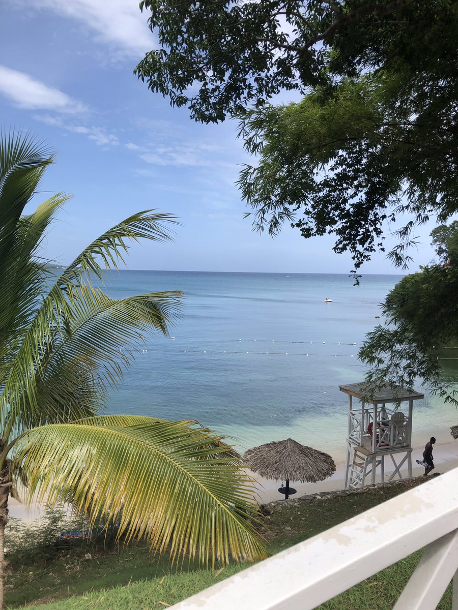 bpolicelli's tweet photo. Summer downtime in Montego Bay!#MustangsSummer ππ―π² https://t.co/0vEM2yEfqA