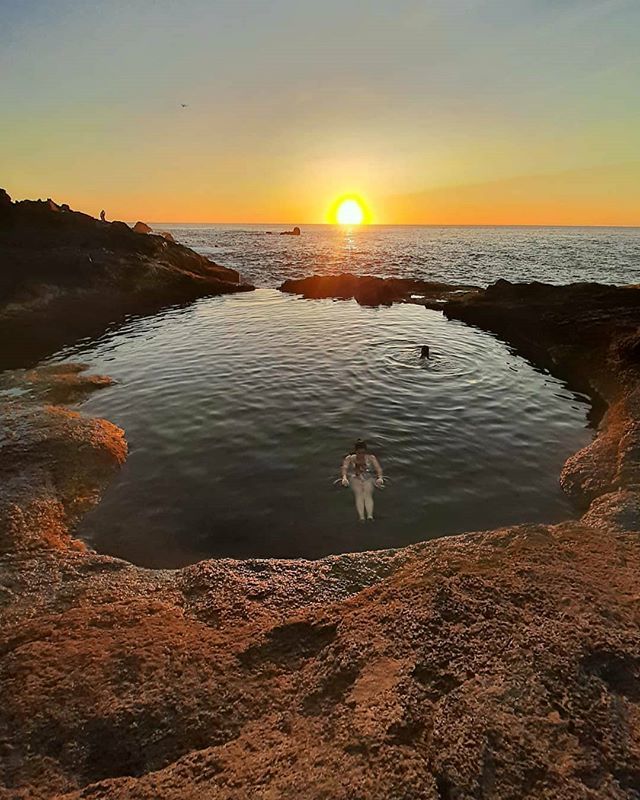 AzoresWhatElse's tweet photo. Photo By @branco.g - Simple things...
#sunset #azoresislands #visitportugal #visitazores #lazyday #holidays #hostel #hostelworld #theholycow
.
#Repost #AzoresWhatElse #Azores #Açores #Portugal #View #Travel #Nature
#sunset_pics #sunsetlovers #sunset_ig … https://t.co/zL87scQepB https://t.co/6gKcTTL3RZ