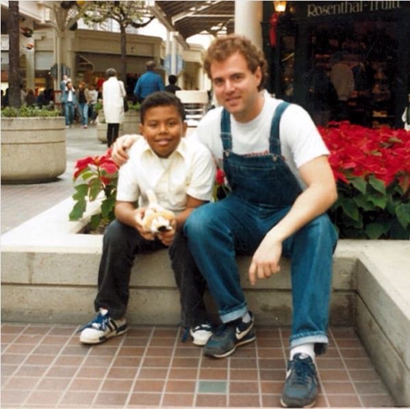 GraemeLang's tweet photo. @RepAdamSchiff @RepAdamSchiff , you seem very frightened and agitated about something that may be hitting the headlines soon......  #jeffreyepsteinfilmedeverything It seems really strange that a fiction merchant like you should be in a panic about "fiction".  Nice dungarees BTW! https://t.co/jiNI8fdJr7