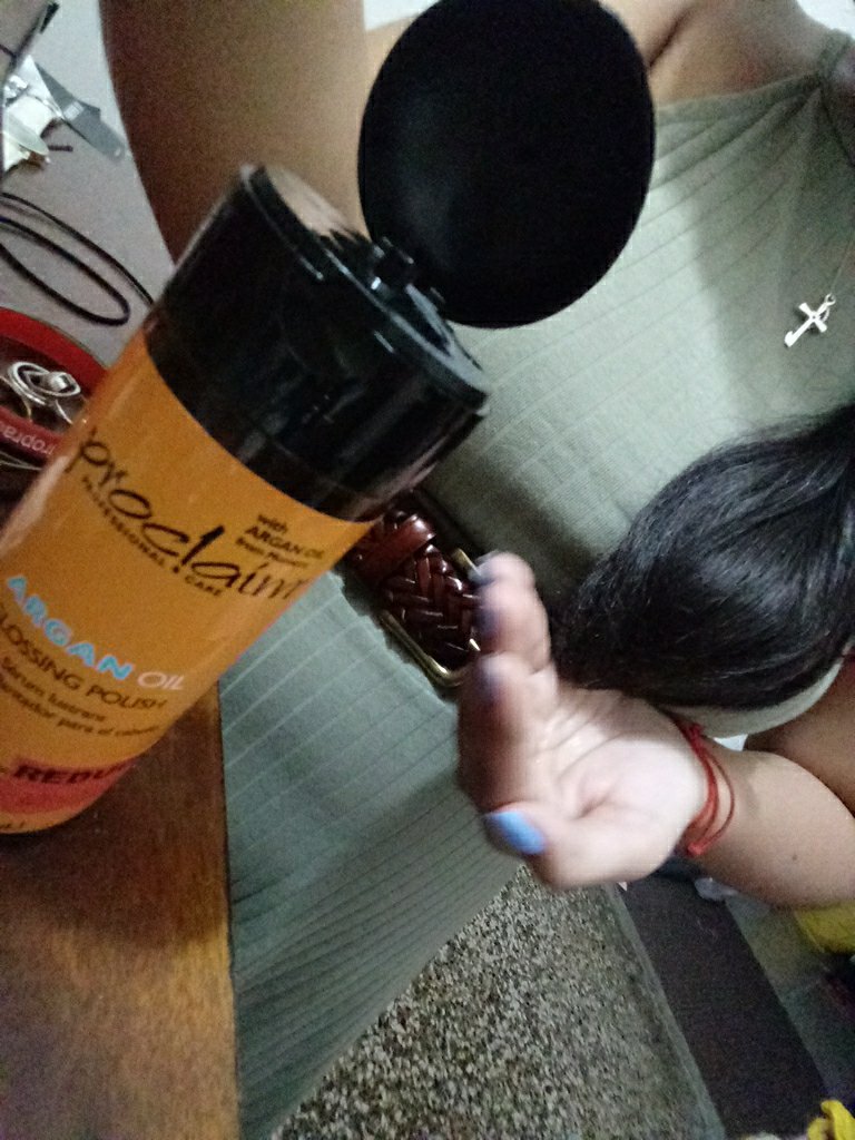 MariieShee's tweet photo. #Proclaim #GlossingPolish #HairGlossingPolish #ArganOil #MakeUp #TheSelfeeApp https://t.co/0oLXUD8o90