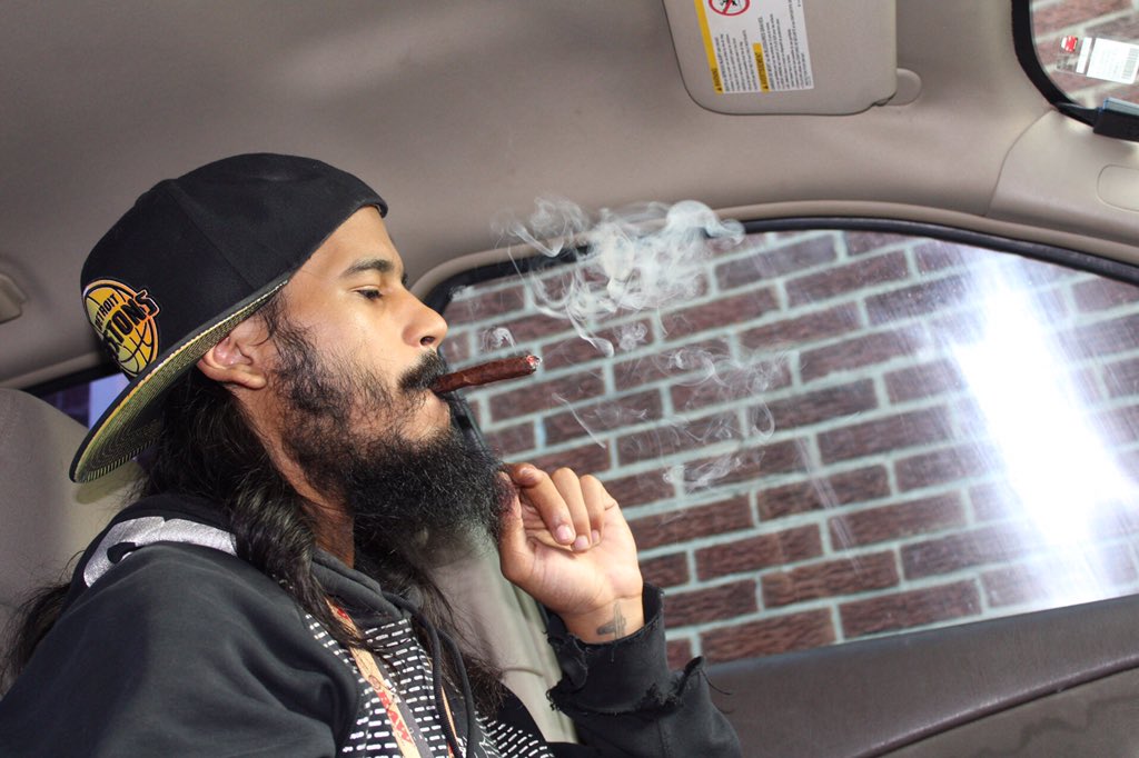 BloodyBoyGoon's tweet photo. Smoke sesh 😤
#bloodyboygoon #bloodymgmt #deepslit #deepslitdemons #westwarren #exit8 #warrenup #mmmp #instagram #photography #photooftheday #picoftheday #detroit #michigan https://t.co/FAcNBc8emt
