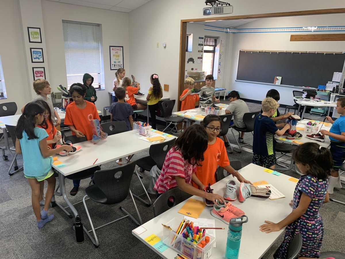 mskimcatherine's tweet photo. Team building with our houses #TeamAmicus #tce4th #tcetexans #CISDLearns https://t.co/XA4CGHwC6w