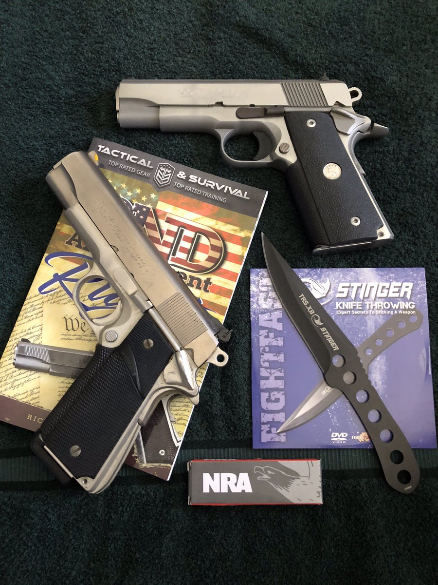 AntiqueTime's tweet photo. Stuff that gets sent to me. Other than the guns of course. #2A #2ADefenders #2AShallNotBeInfringed #NRA @NRA @R6Tac @BieBie_Ying #RangeDay #45ACP #ColtCombatCommander #ColtCommander #ColtSeries70 https://t.co/iSVGua63xF