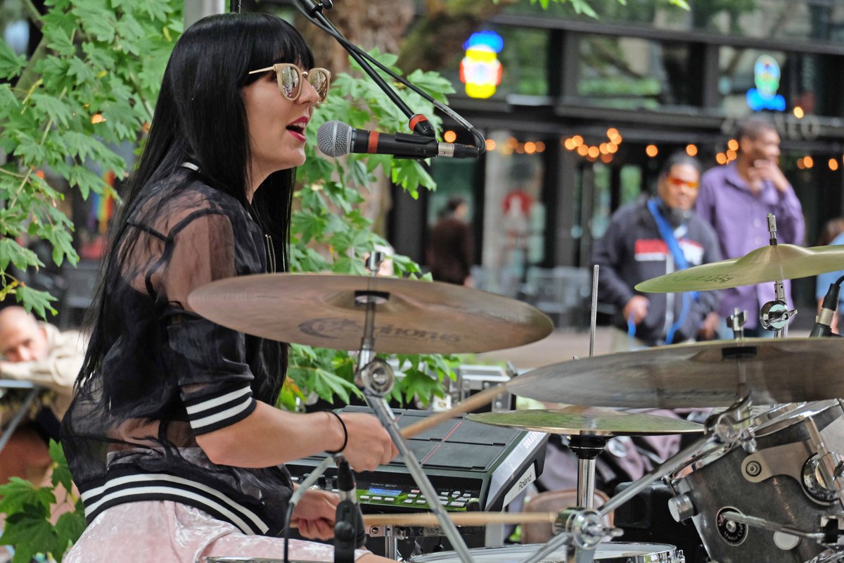 downtownseattle's tweet photo. Self-described as "Northwest Neo-Psych" we'll simply call @GeneralMojos a powerful and perfect wall of sound. Plus we witnessed a really cool phone-guitar combo. @DSAsummersounds presented by @VirginiaMason continues next week. #LiveMusic #downtownsummersounds #OccidentalSquare https://t.co/pTxRtRhkjJ