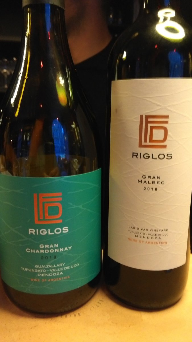 MrCanuto's tweet photo. Dos copas de @BodegaRiglos  en @Malbeckvinbar  y escuchamos #ñøgenspidshat de #Lollandfalster 😁 https://t.co/WmZMNlXfYB