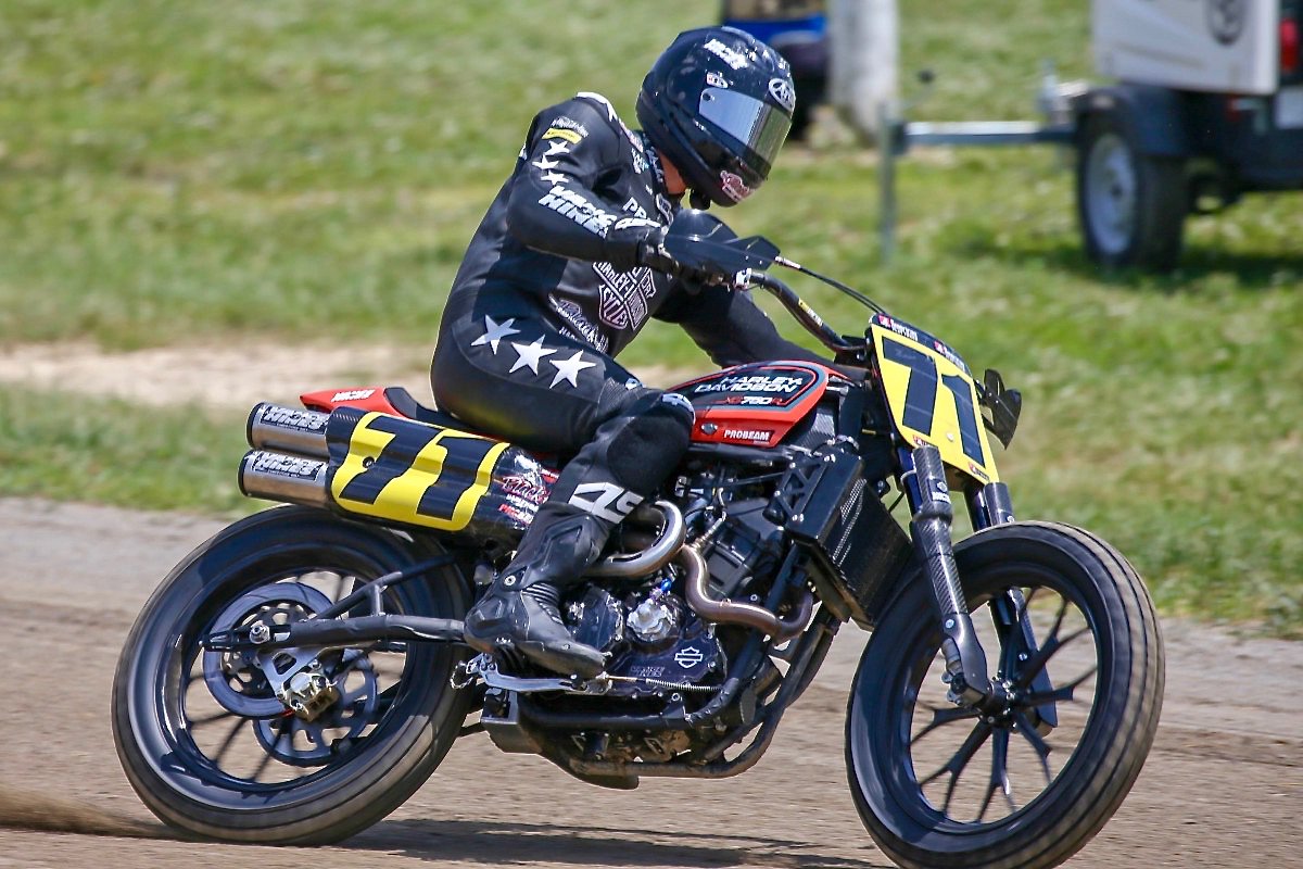 goat46's tweet photo. @OfficialBSB @AmericanFlatTrk great to see our boy @JamesRispoli getting back to where he belongs , running at the front , that win is coming dude , I can feel it !!! #JRFam #hardwork #dedication #blackhillsharley πΊπΈπππͺ https://t.co/3fOztiJlIs