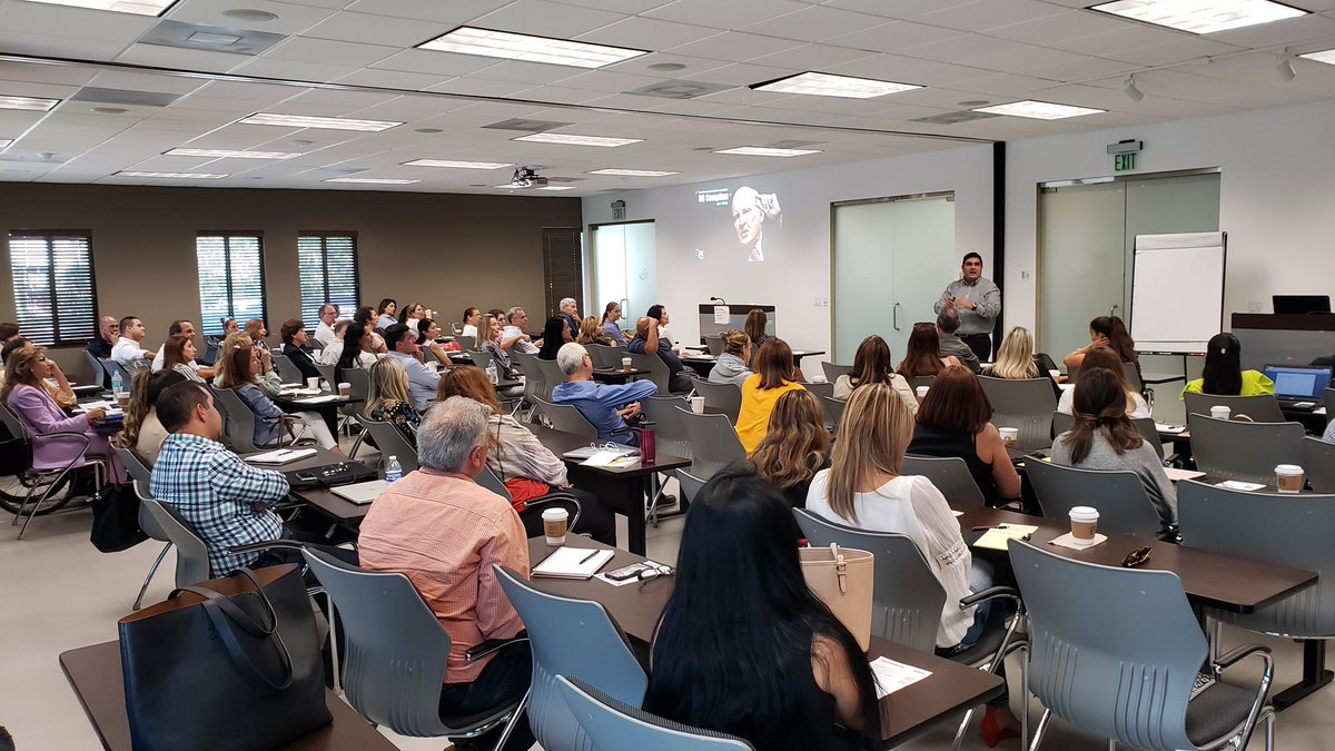 MiamiRealtors's tweet photo. Full house at Sawgrass Broward-Miami Realtors Office for special session in Spanish — “The Science and Emotions of the Real Estate Sale” with guest speaker Emerson Ramirez from Colombia. #miamirealtors #miamiglobal #browardmiami @themiamirealtors @browardmiamirealtors https://t.co/PY7ZosO2Rt