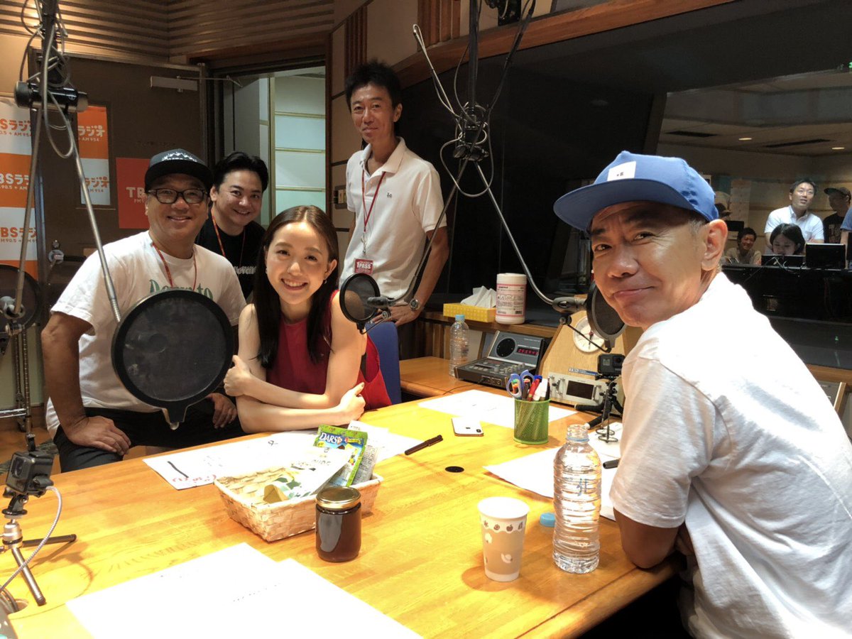 Tbsラジオ 土曜朝6時 木梨の会 V Twitter 木梨の会 おはようございます 今日も始まりました ペラペラペーラ ノリさん絶好調 木梨憲武 古谷有美 木梨の貝 Gyao Tbsラジオ Https T Co E1pfd2mkz2 Twitter