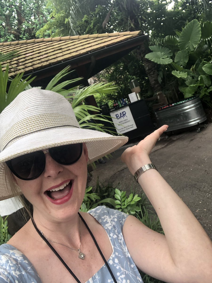 ladysparkleshoe's tweet photo. Hey @DrunkAtdisney @SuperWeenieHtJr @Cheeksadam BAR is open for business this evening!! Friday night at BAR!! #BAR #JustBAR #animalkingdom https://t.co/7lCFgEJsUQ