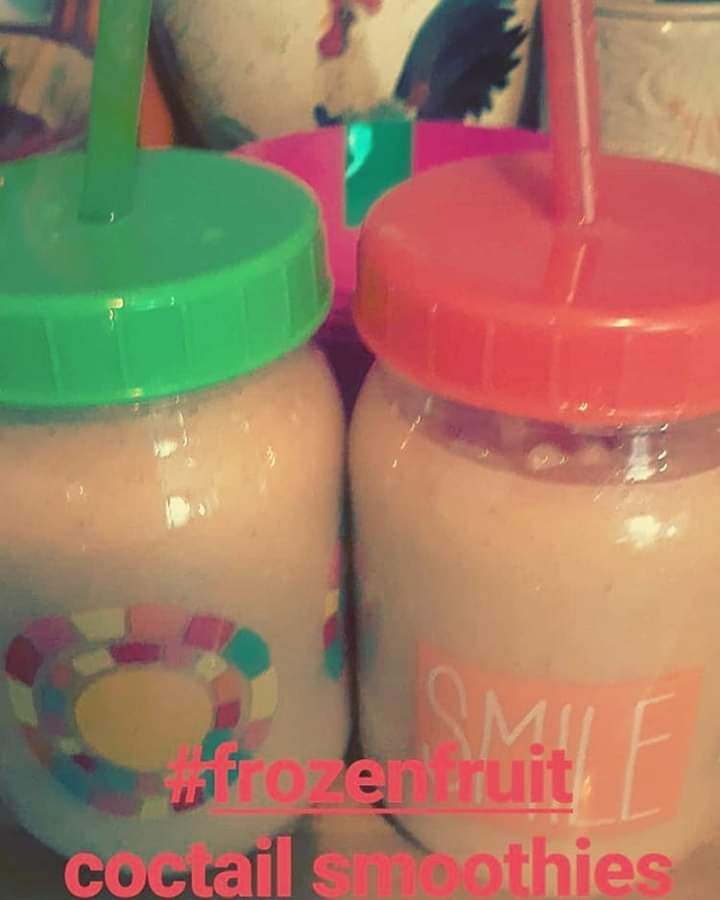 DoreneShaver1's tweet photo. #someof our #creative n #freshfruit #smoothies #kidskreationsrecipes 😋😋😋 https://t.co/043QxUvyam