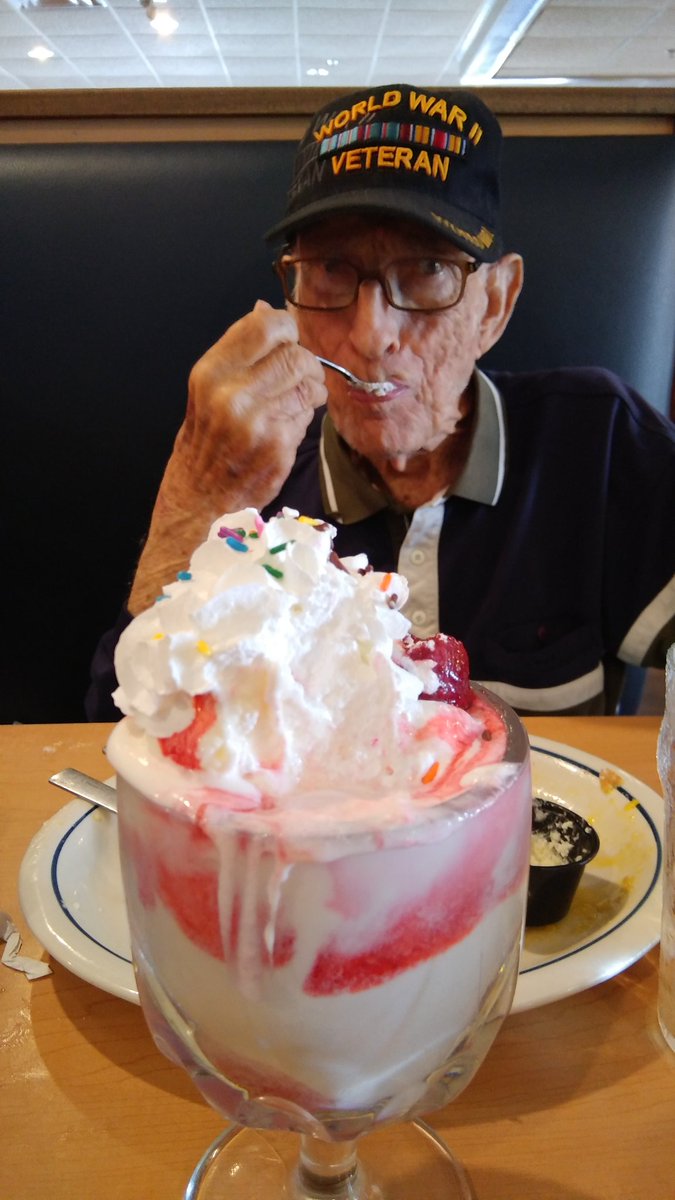 Ms_Gazella's tweet photo. Look at this guy! My family and I are thrilled to be celebrating my dad's 92nd birthday today!😄🎂🎈 https://t.co/dom0R8gfgV