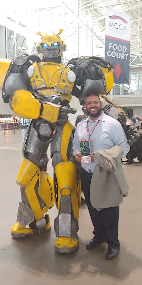 ClearHeatVision's tweet image. It has begun! #yaaaaaasssssssss #FANEXPOBoston #fanboyheaven