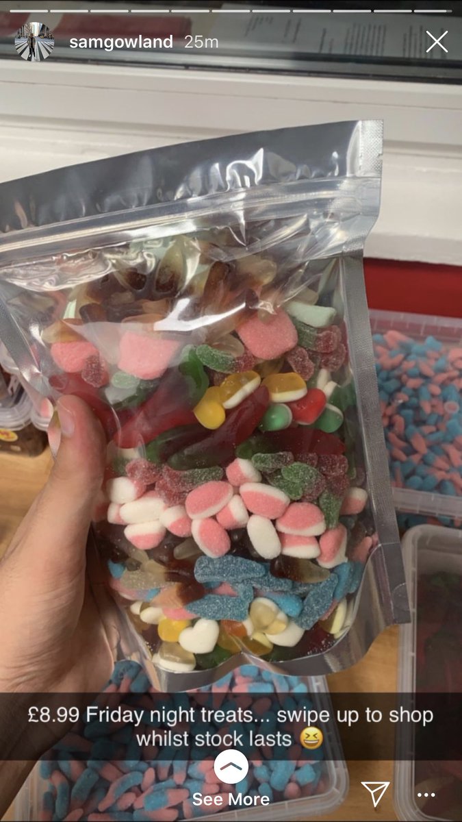 sumuhardy's tweet photo. Dunno what’s worse the accusations Chloe Ferry’s throwing at Sam or the ludicrous price he’s trying to flog sweets at. https://t.co/9wMhcIBNjq