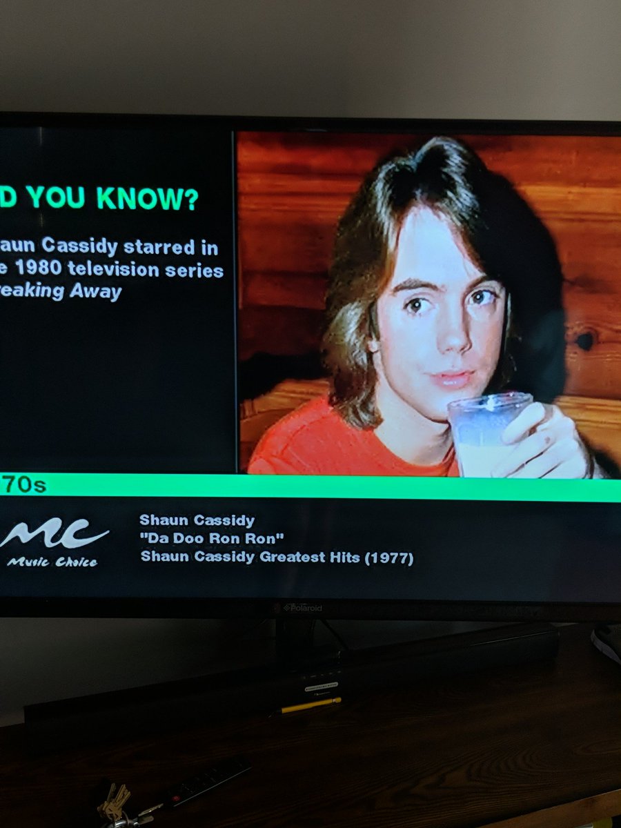 StepanieDrew25's tweet photo. So this just popped up on my  Friday night play list!  What are you listening to??  @shaunpcassidy what are you drinking???  Hahahaha. The best if my childhood days!  <3 https://t.co/lgHH7VZ0XI