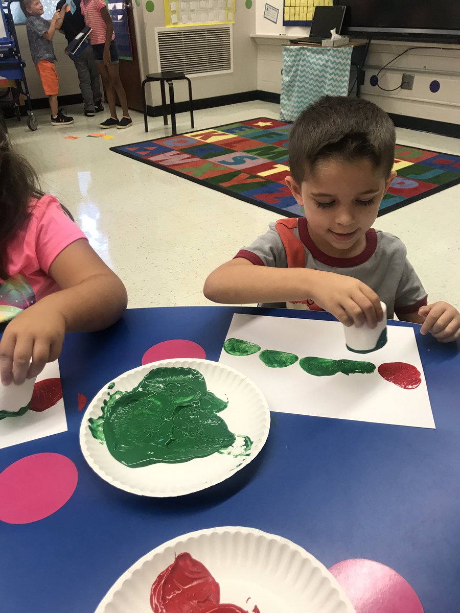 CShomber's tweet photo. Fun Friday Fiction with Saks Elementary Kinders! #funfridayfiction #seswildcats @ccboe_news @ARaySESWildcats https://t.co/YiuERNkFms