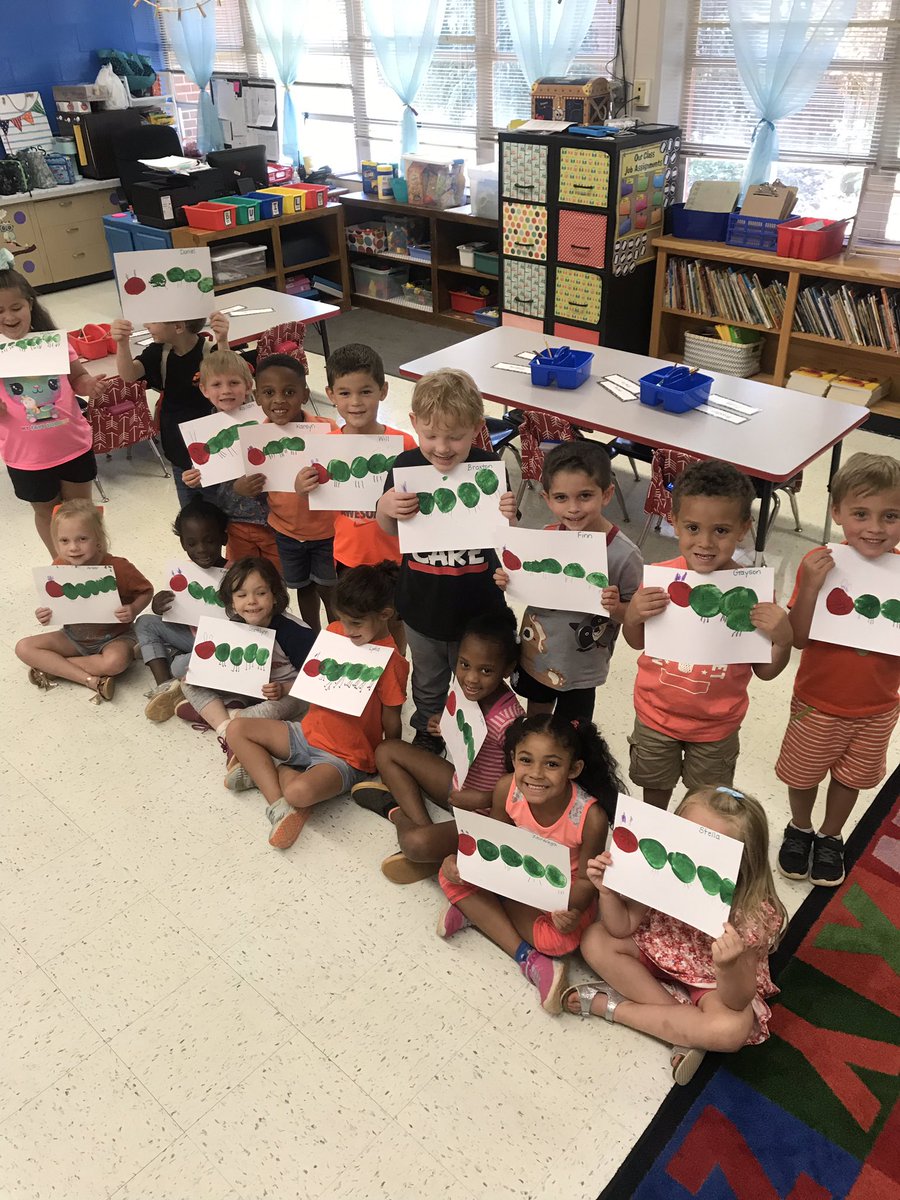 CShomber's tweet photo. Fun Friday Fiction with Saks Elementary Kinders! #funfridayfiction #seswildcats @ccboe_news @ARaySESWildcats https://t.co/YiuERNkFms