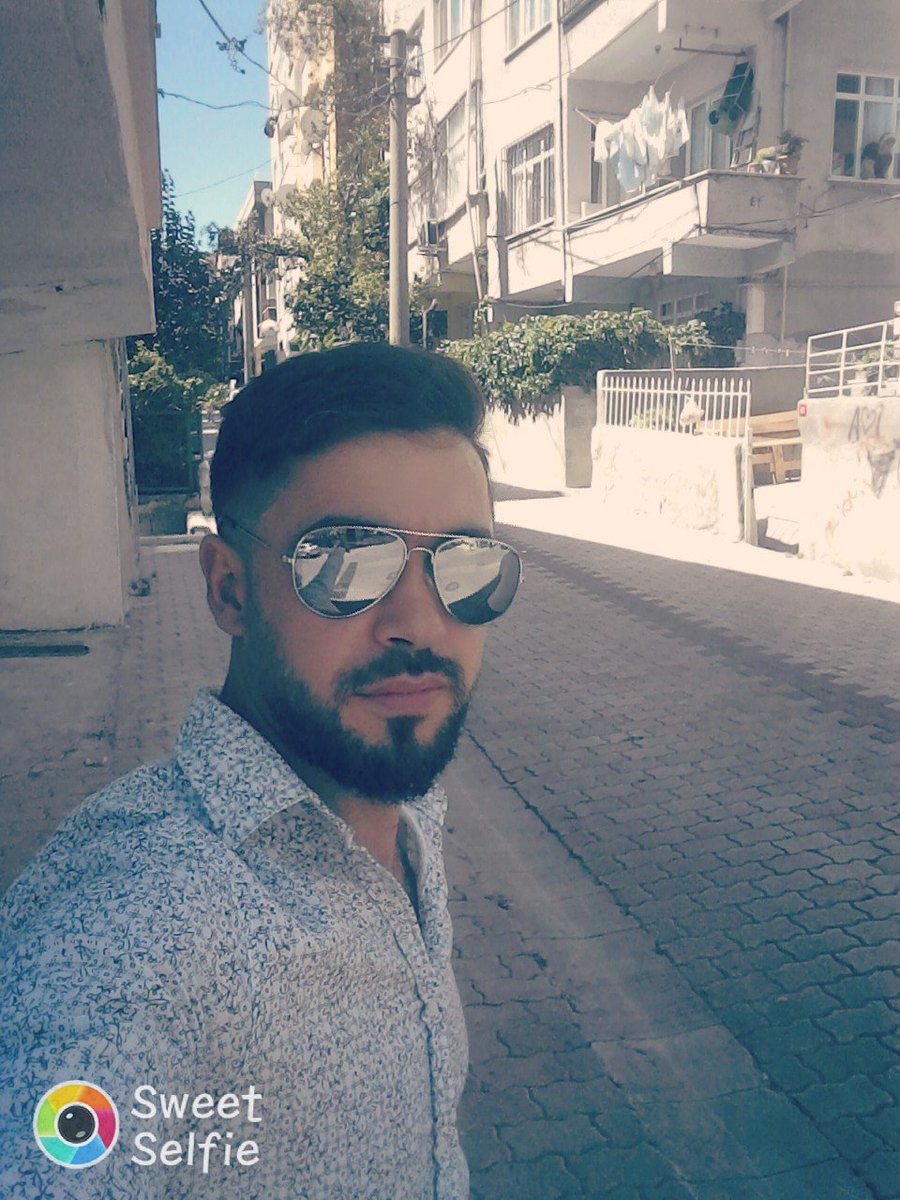 Devranp98326616's tweet photo. @busraerkan12 @nesrinmurat12 Merhaba ben devran yaş 24 no 0539 677 00 56 https://t.co/XBCQt2eNf8
