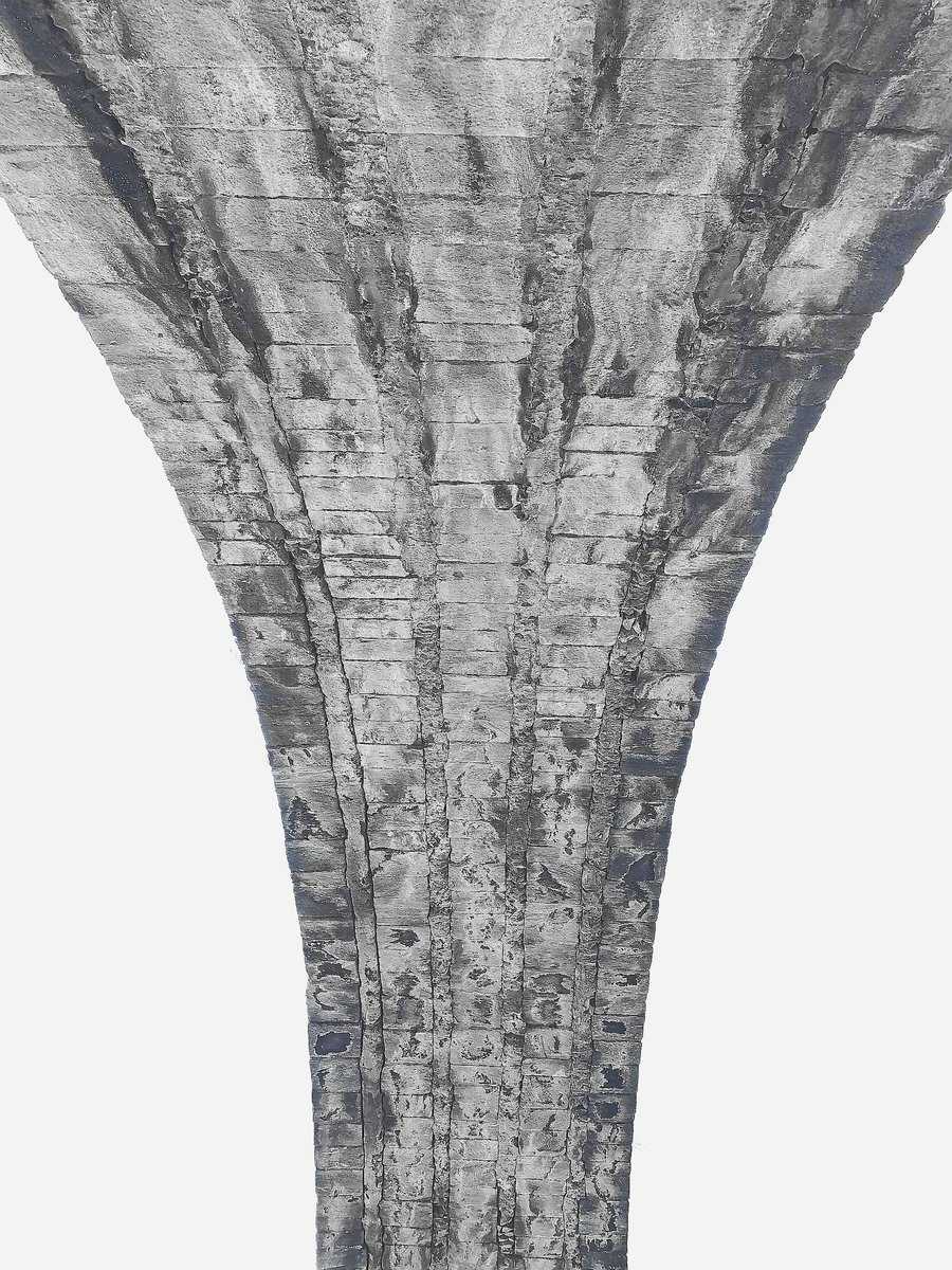CedernaIs's tweet photo. Ponte romano di Pont Saint Martin https://t.co/8FmME5hyVy
