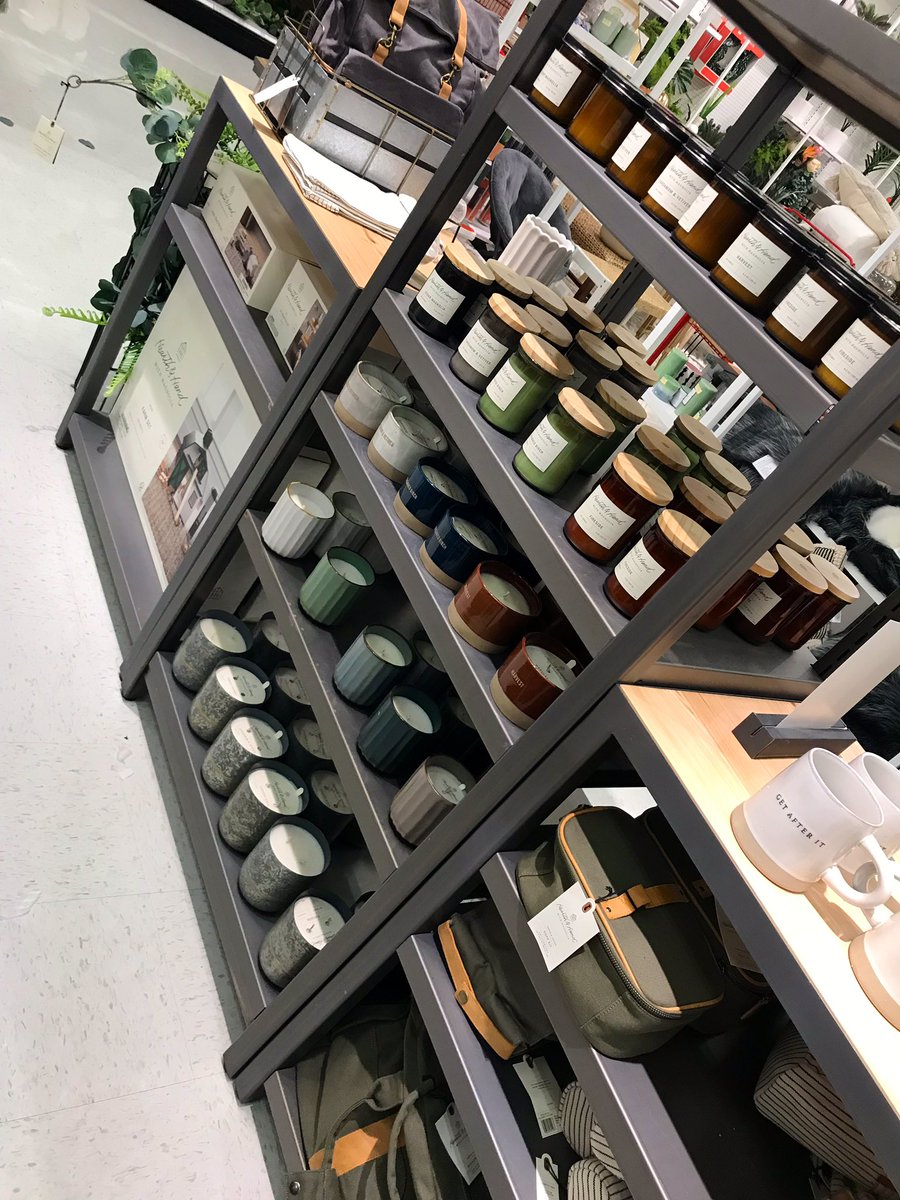 Fall has come to Hearth &amp; Hand! Thanks @spriya118 for helping set this with me! It looks amazing! 🤩