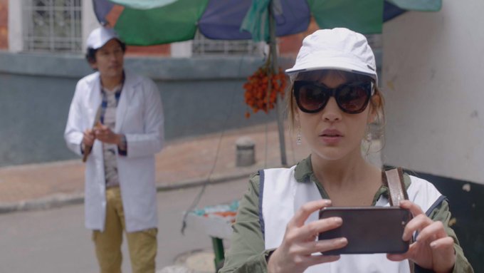 CanalTreceCO's tweet photo. Ella es Jimena Munévar (@MariaMatusv), una joven periodista dispuesta a resolver la mayor incógnita criminal en la historia de Colombia. [Maratón #ReporteraX] Con el apoyo de la @ANTVColombia, @DramaxFilms y @ELTIEMPO 📺👉 https://t.co/FcCStl4kRS https://t.co/WezSZHtTfW