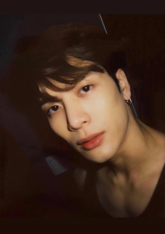 jackson_daddyy's tweet photo. สู้ๆนะเฮีย อยู่ข้างๆเสมอไม่ไปไหนหรอก ผ่านไปได้ด้วยดีนะคะ รักเฮียนะ💓 #WeLoveYouJackson https://t.co/SBCF620Hbu