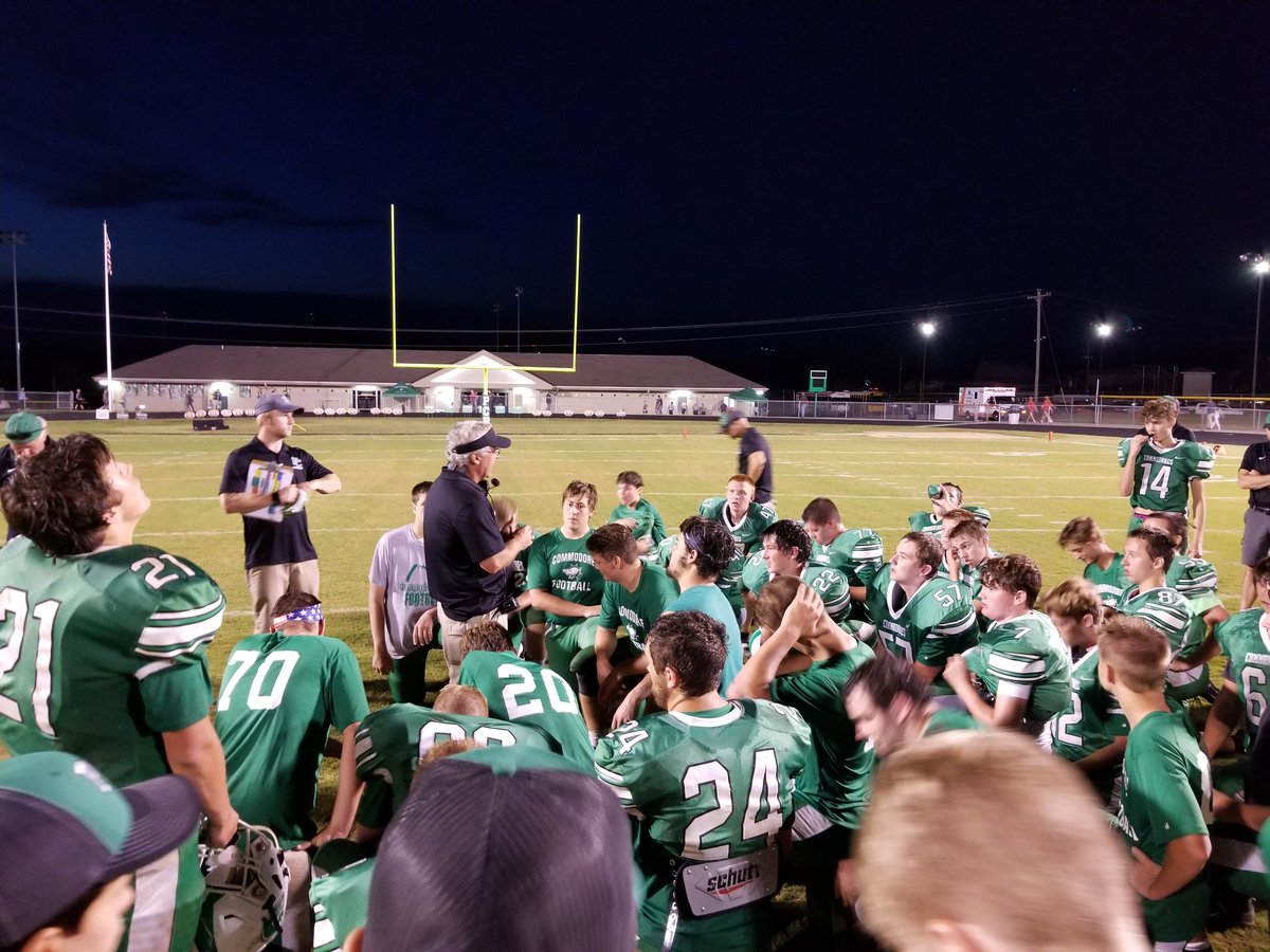 WillGibson77's tweet photo. Finally back under those Friday Night Lights! #commodorepride #deservevictory https://t.co/BzFhdbuV3s