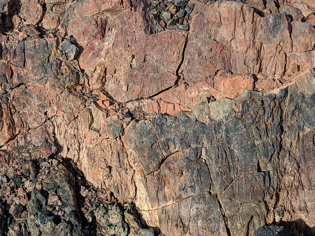 Zwyley's tweet photo. Idaho Trip Part 10. More Crators of the Moon. https://t.co/ljjjh3z4Fg