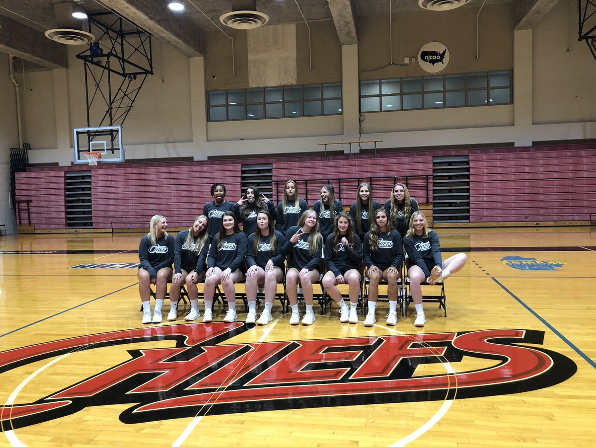 WCCChiefsVball's tweet photo. PICTURE DAY! We have quite the photogenic bunch...Coach included ๐
#GoChiefs #WCCWVB #PartTimeModels https://t.co/6Jp8DfnF6o