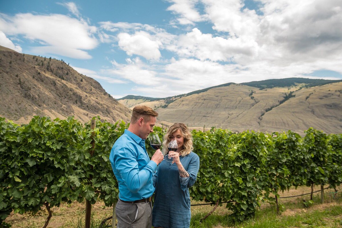 Enjoying a glass of wine in the vineyards during this photoshoot at <a href="/OrofinoWinery/">Orofino Winery</a> 🍇🍷
<a href="/winebcdotcom/">WineBCdotcom</a> <a href="/SimilkameenWine/">similkameenwine</a> <a href="/HelloBC/">Super, Natural British Columbia</a>
