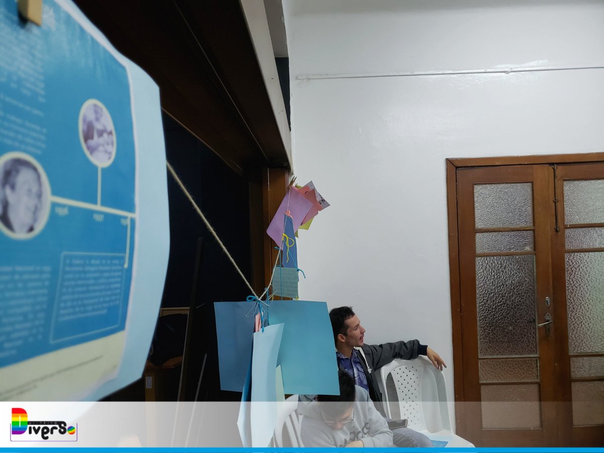 SubLGBTI's tweet photo. 🌈La @SubLGBTI, desde el #CAIDSG Sebastián Romero, continuando con el proceso de #EscuelaTrans, hablando de la "Línea de tiempo de las personas trans".
🧠 https://t.co/sPWYGjUzFr