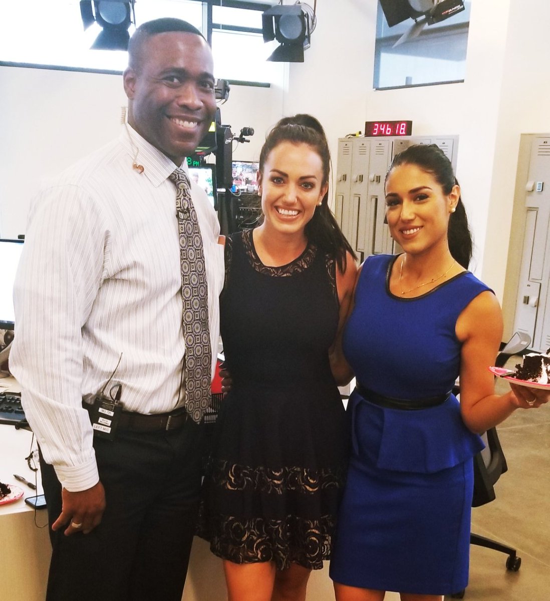 KPRC2Keith's tweet image. Saying goodbye to @KPRC2Lainie today who is leaving @KPRC2 after 3.5 years. And we had cake! We will miss you Lainie-Loo! Good luck &amp;amp; God bless 😊 #kprc2