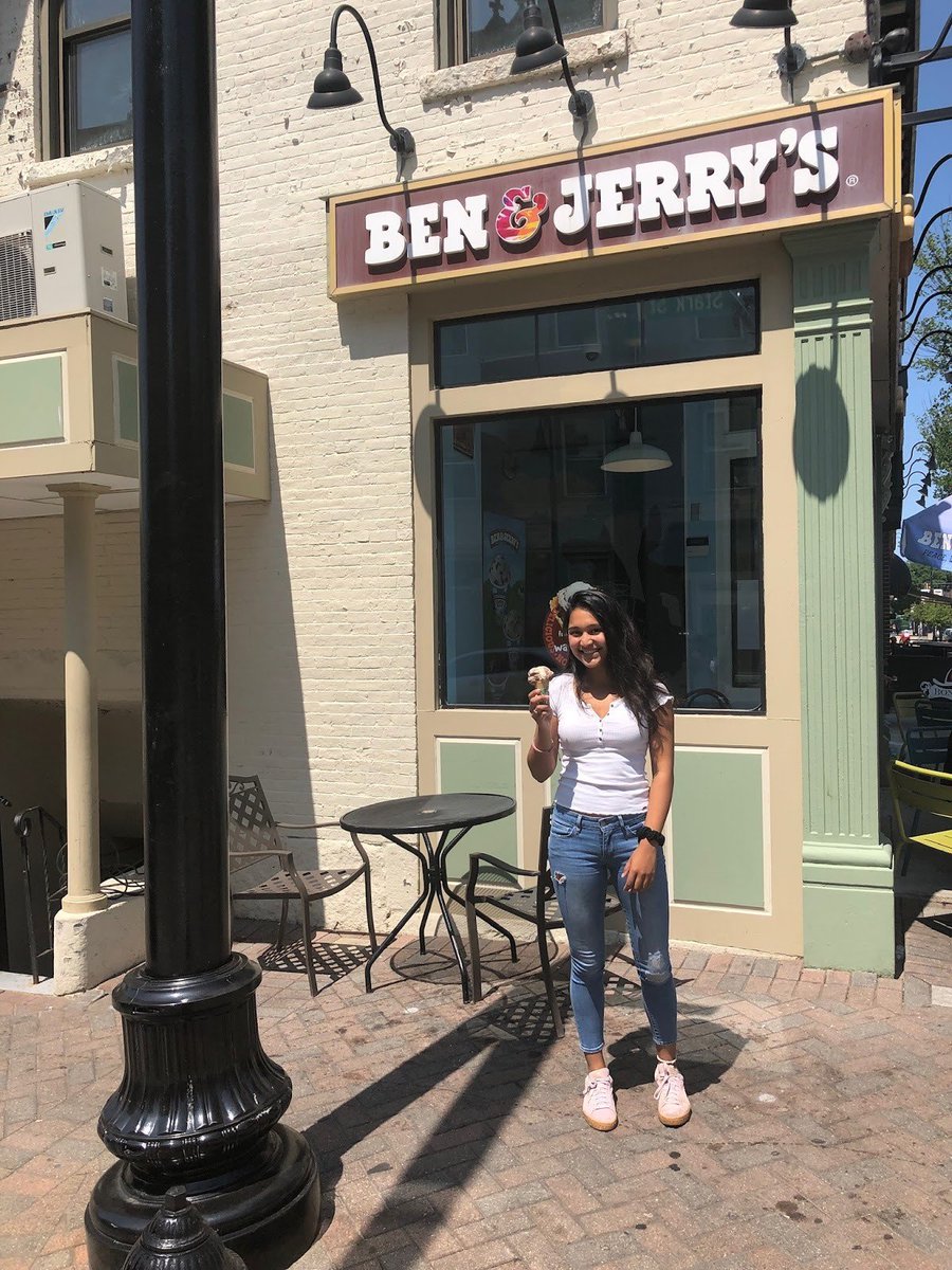 TeamAmyNH's tweet photo. Did you hear they passed a law banning ice cream? Don’t worry it was ruled un-cone-stitutional 🍦
I hope you all enjoyed that terrible joke. Have a great Friday!! #TeamAmy #FellowTakeover https://t.co/n7Rj8082si