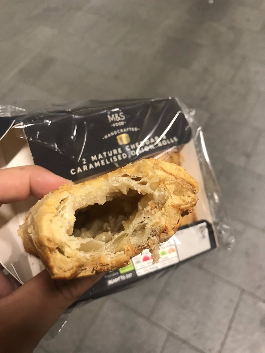 haruki_87's tweet photo. @marksandspencer where’s the filling? I want a refund! https://t.co/O2IS8MXuR1