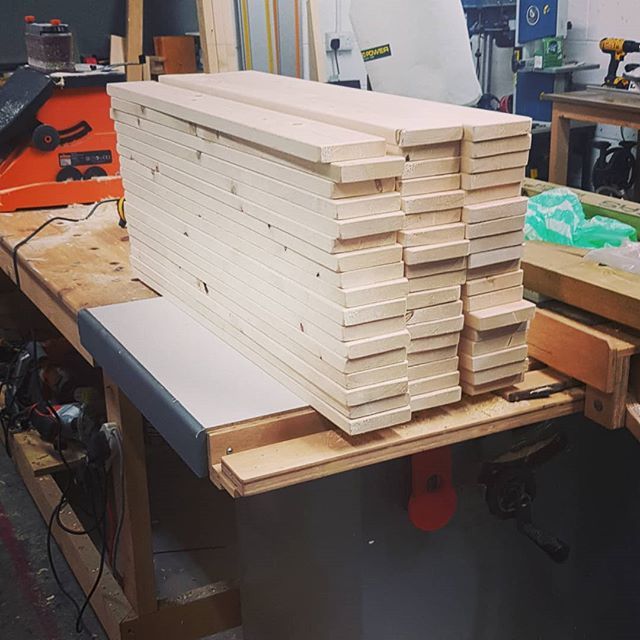 Got the board's for the railings  prepared this evening, ready for installing tomorrow. Im dreading the painting already 🙈🙈
.
.
#deck #decking #diydecking #diydeck #madeinireland #irish #Woodworking #woodworker #woodwork #DIY #DoItYourself #woodshop … ift.tt/2TC8tuI
