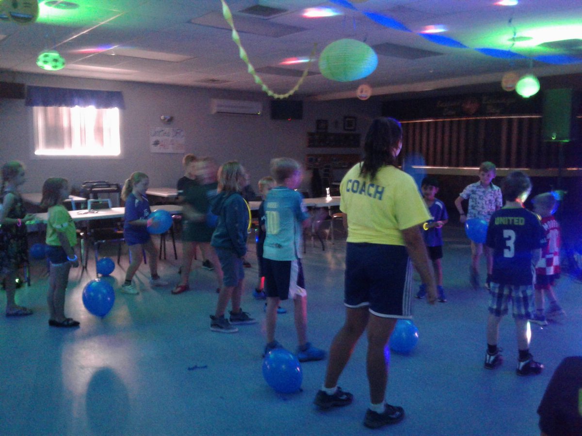 UnitedDFC's tweet photo. The U6-U10 Summer Dance was SO. MUCH. FUN!
Join us at 8pm for the U11+ dance!!
#UnitedDFC #All4One #WeAreUnited #GoUnitedGo #Dance https://t.co/m4r5FOp7cd