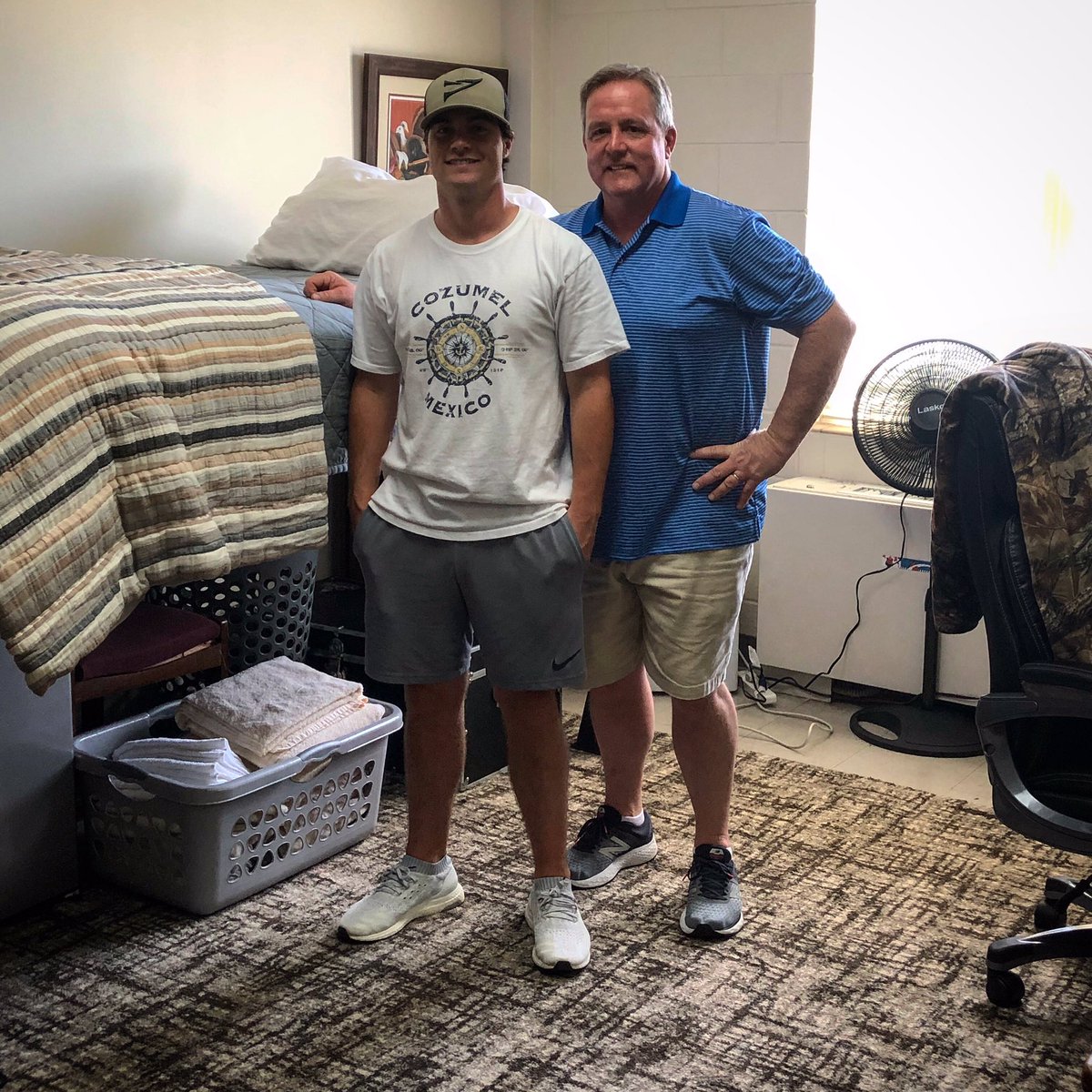 dslinen's tweet photo. All moved in!#auburn #thehill https://t.co/OvukKfEkXX