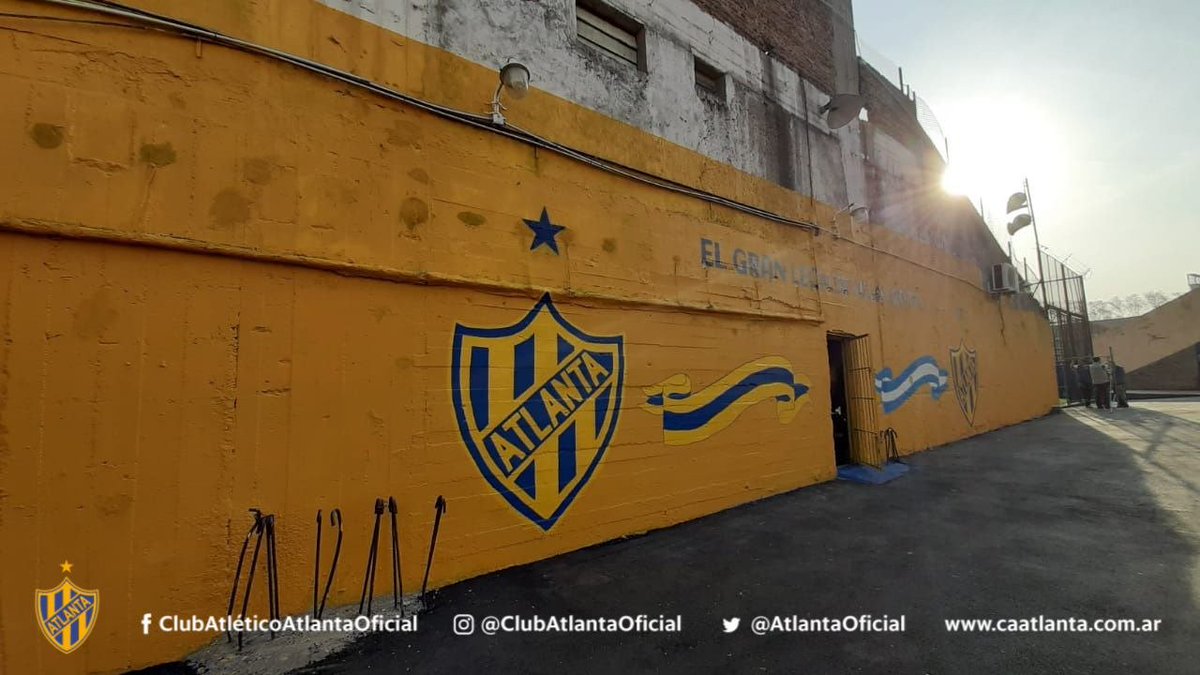 atlantaoficial's tweet photo. #AtlantaCrece
¡Como parte de las remodelaciones que se están llevando a cabo en #Atlanta, compartimos estas #postales de los trabajos de mantenimiento y pintura, y agradecemos especialmente a #AtlantaPopular por el exquisito trabajo!
.
📸 #DiegoSirio
#AtlantaEsDistinto 💛💙 https://t.co/jNLyWn04Lm