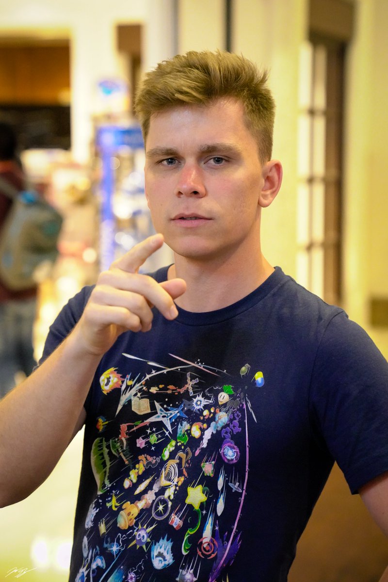 jgraymedia_'s tweet photo. @cFive_BSD of the @BeefySmashDoods in the Mandalay Bay Hotel at #EVO2019 !
Thanks for hanging out in line getting Johnny Rockets with us! ๐
#cfive #beefysmashdoods #staybeefy #SuperSmashBrosUltimate #esports #youtube https://t.co/HQI9OgdLIG